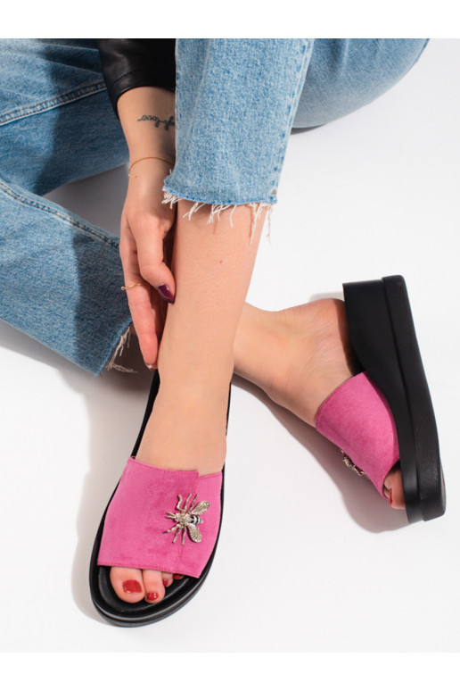 Rozā krāsas čības    Rozā krāsas čības