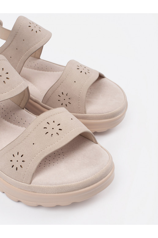 Ziloņkaula krāsas kurpes  