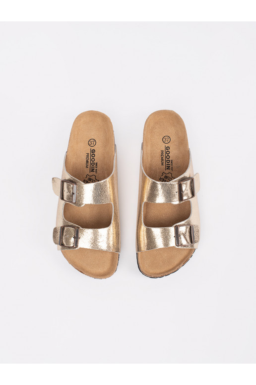 Zelta krāsas čības  