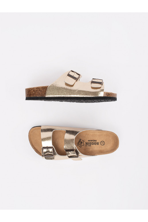 Zelta krāsas čības  