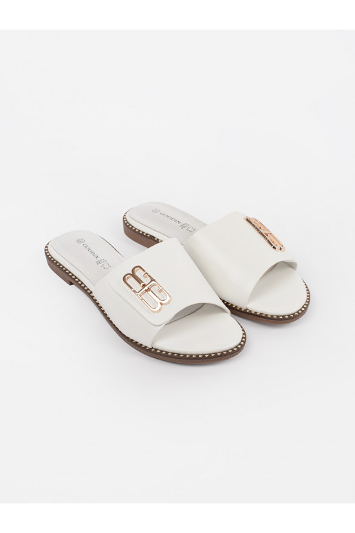 baltas krāsas čības   