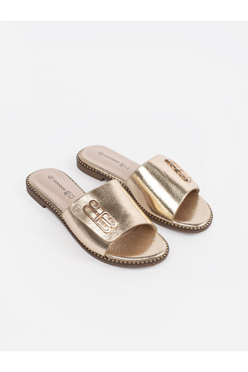 Zelta krāsas čības    2