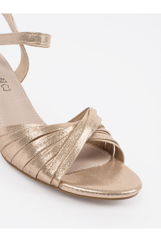 Zelta krāsas  kurpes 