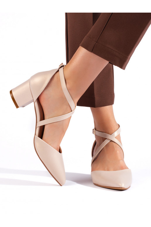 smilšu krāsas puszābaki Sergio Leone