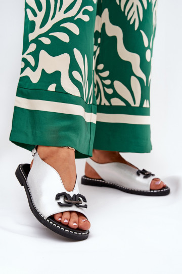 sandales ar platiem papēžiem ar ornamentiem  Sudraba krāsas Tillireta