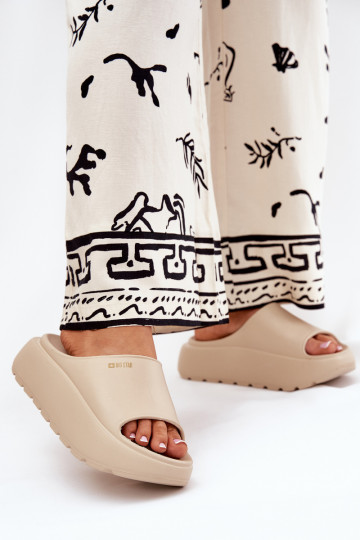 Vieglas čības uz pirksta sieviešu čības ar platformu Big Star RR274A569 smilšu krāsas 2