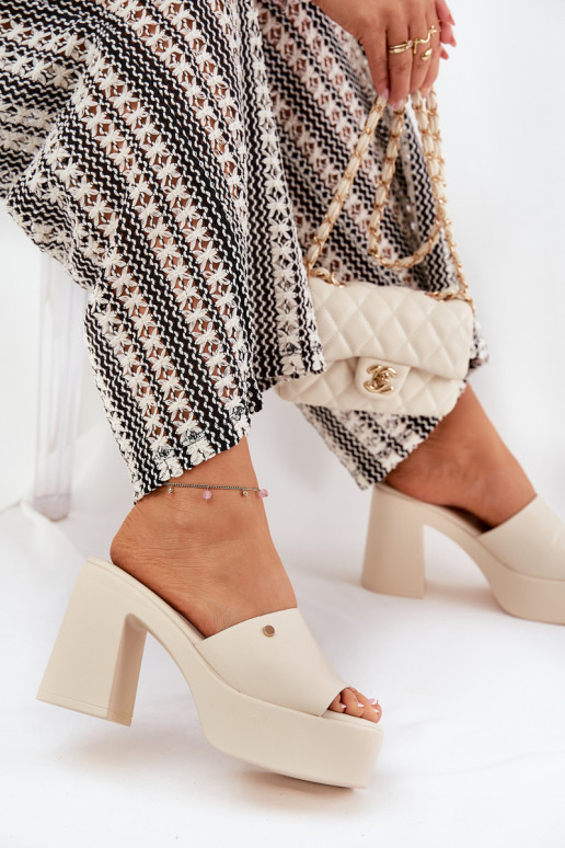 Čības no eko ādas ar papēdi  Ziloņkaula krāsas Tamirella  Čības no eko ādas ar papēdi  Ziloņkaula krāsas Tamirella