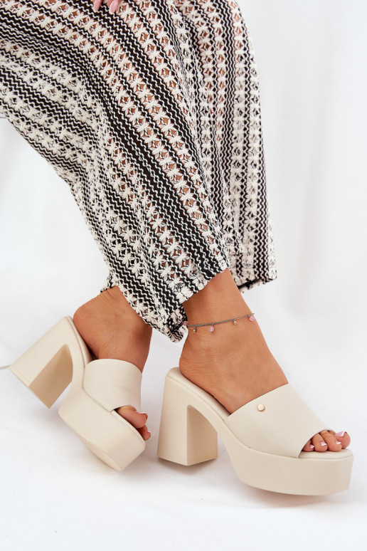 Čības no eko ādas ar papēdi  Ziloņkaula krāsas Tamirella  Čības no eko ādas ar papēdi  Ziloņkaula krāsas Tamirella