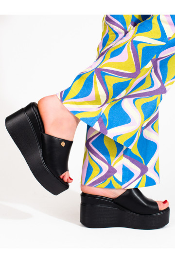 Sieviešu čības j  Melnas krāsas