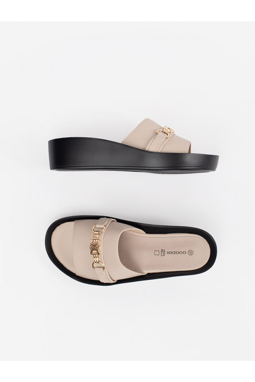 smilšu krāsas čības   