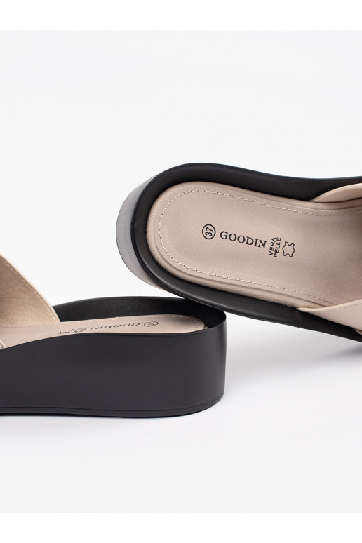 smilšu krāsas čības   