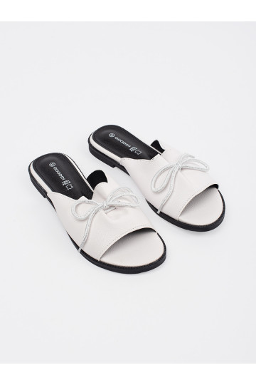 baltas krāsas čības  płaksie  2