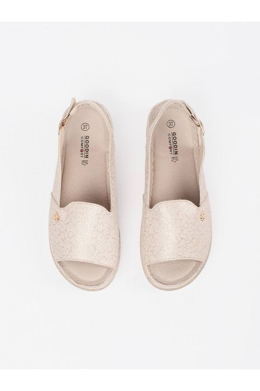 smilšu krāsas kurpes ze skórzaną wkładką