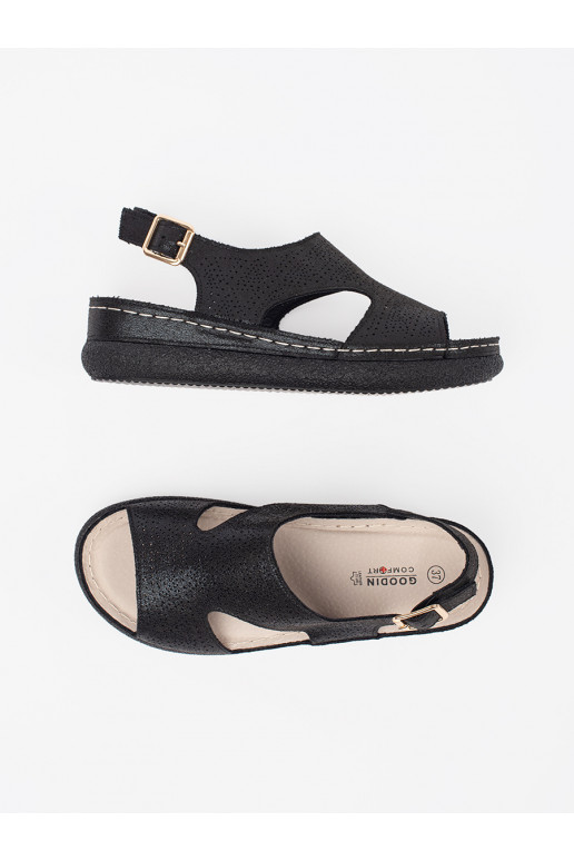 Melns kurpes na j platformie