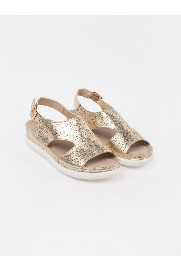 Zelta krāsas kurpes na j platformie 2