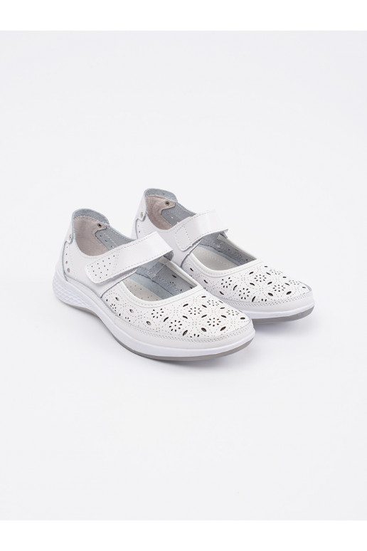 kurpes   balta krāsa  kurpes   balta krāsa