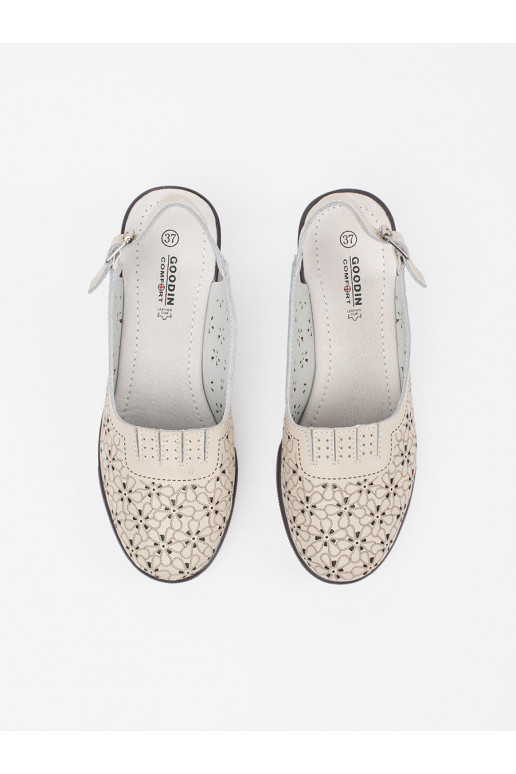 smilšu krāsas dziurkowane kurpes  smilšu krāsas dziurkowane kurpes