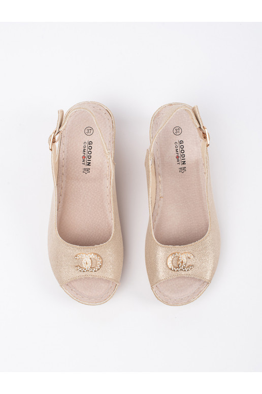 Ziloņkaula krāsas kurpes   Ziloņkaula krāsas kurpes