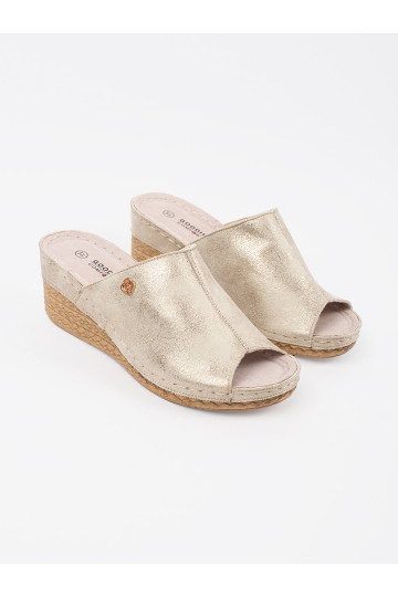 Zelta krāsas čības    2