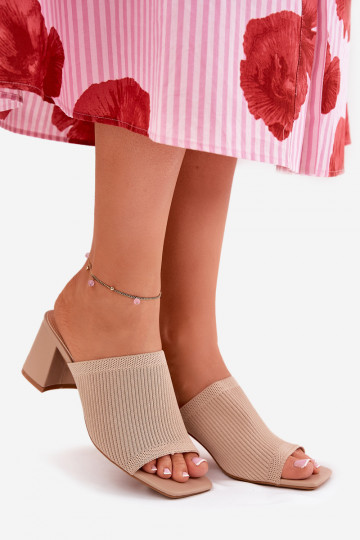 sieviešu čības ar papēdi Typu Słupek smilšu krāsas Wenilan