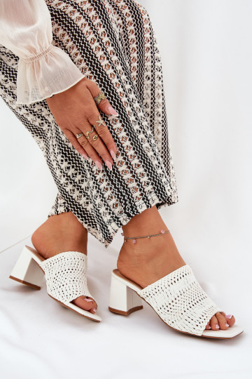 sieviešu čības  ar papēdi baltas krāsas Ciariloria