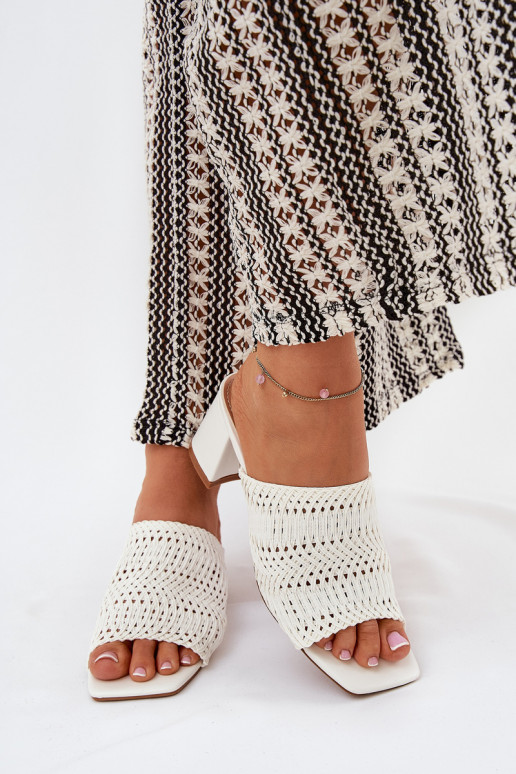 sieviešu čības  ar papēdi baltas krāsas Ciariloria