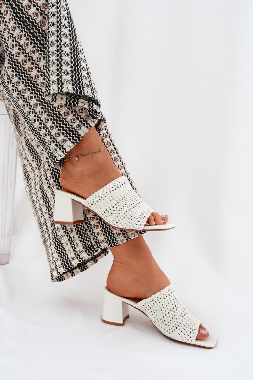 sieviešu čības  ar papēdi baltas krāsas Ciariloria