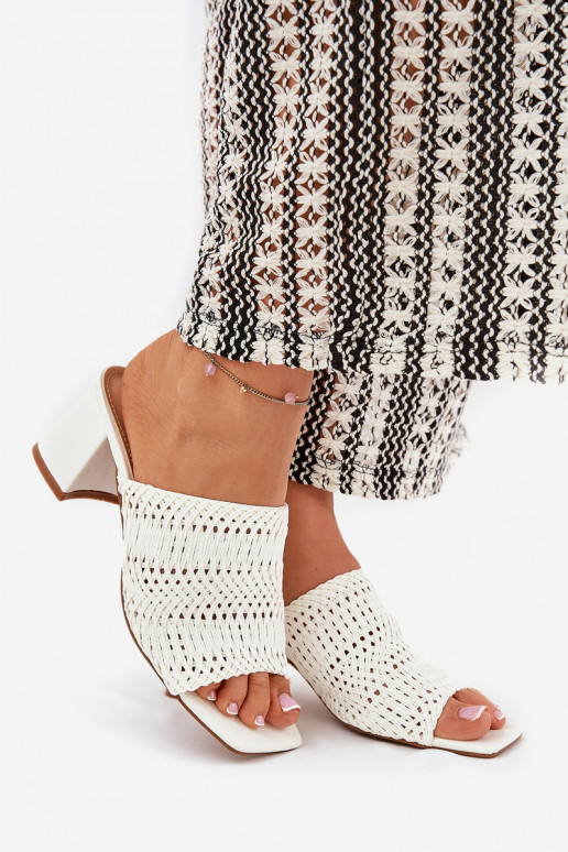 sieviešu čības  ar papēdi baltas krāsas Ciariloria