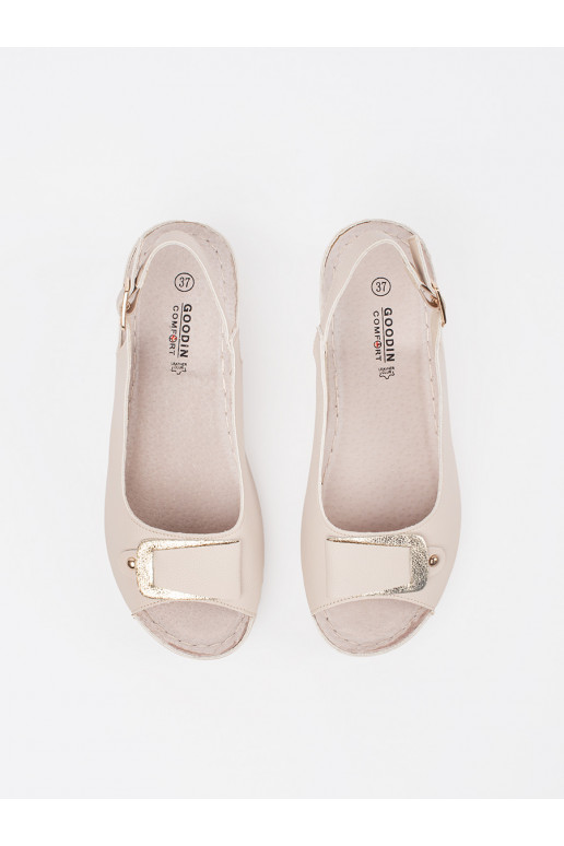 Ziloņkaula krāsas kurpes 