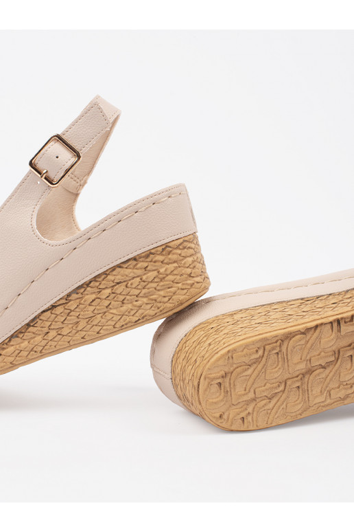 Ziloņkaula krāsas kurpes 