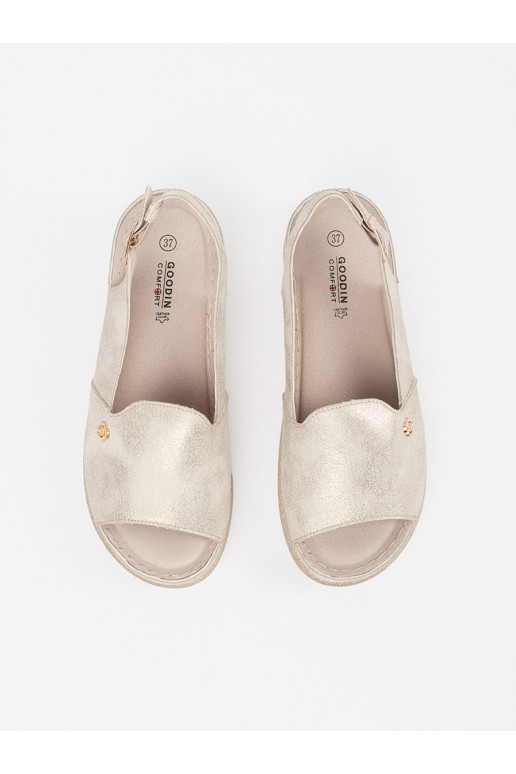 Zelta krāsas kurpes ze skórzaną wkładką