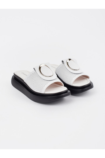 Baltas-Melnas krāsas  čības  ar platformu 2