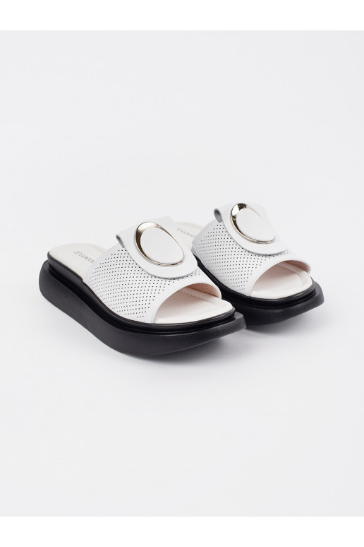 Baltas-Melnas krāsas  čības  ar platformu