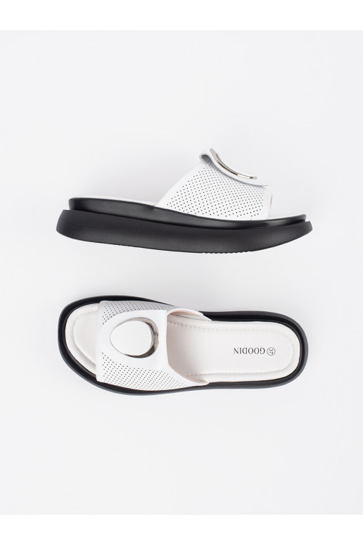 Baltas-Melnas krāsas  čības  ar platformu