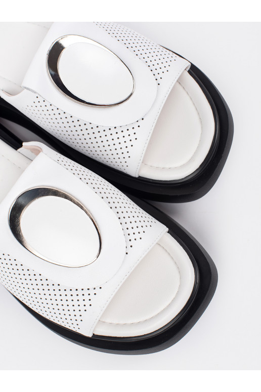 Baltas-Melnas krāsas  čības  ar platformu