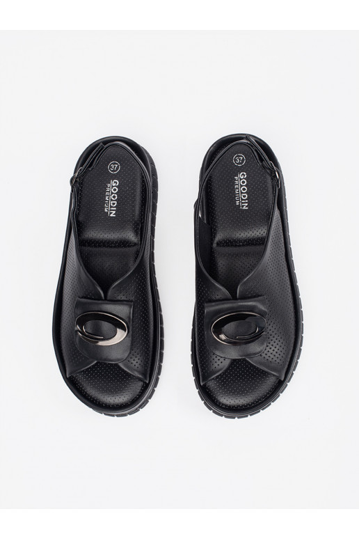 Melnas krāsas kurpes    Melnas krāsas kurpes