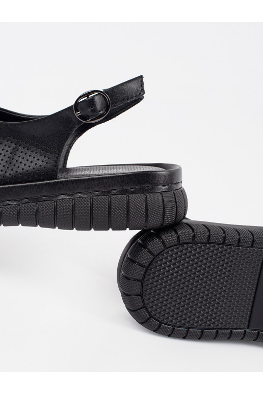 Melnas krāsas kurpes    Melnas krāsas kurpes