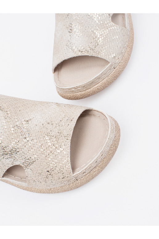 zempapēžu kurpes  taupe