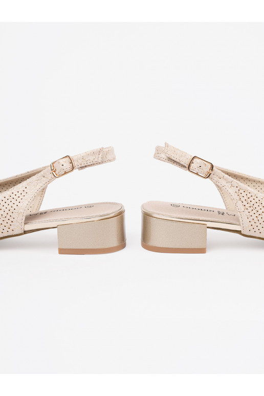 Ziloņkaula krāsas  kurpes 