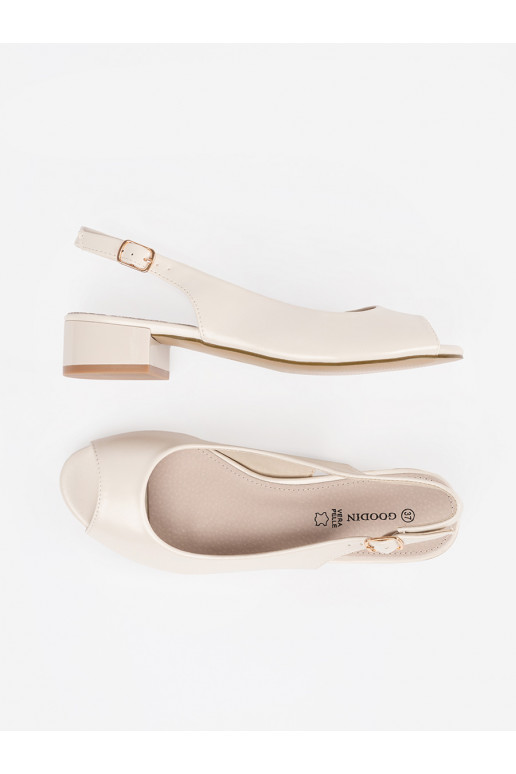 Ziloņkaula krāsas  kurpes 