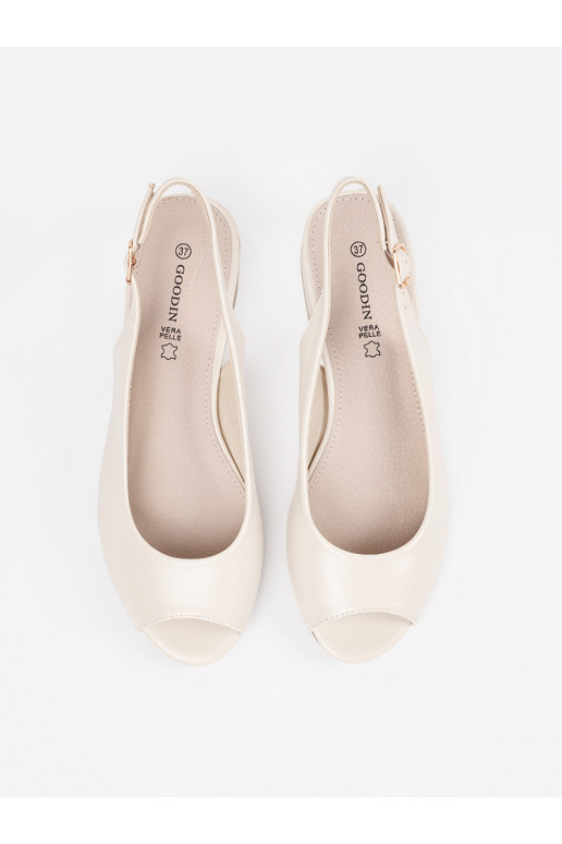 Ziloņkaula krāsas  kurpes 