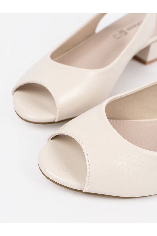 Ziloņkaula krāsas  kurpes 