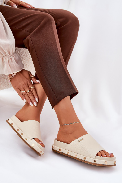 sieviešu čības ar platformu ar kniedēm Big Star RR274215 smilšu krāsas