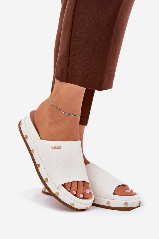 sieviešu čības ar platformu ar kniedēm Big Star RR274216 baltas krāsas