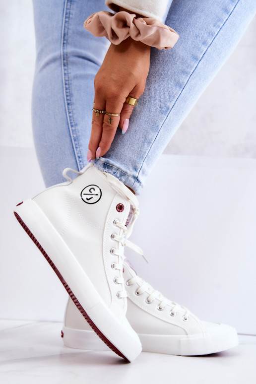 Sieviešu ikdienas apavi ar zābaku... Sieviešu ikdienas apavi ar zābaku...