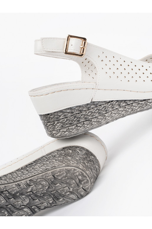 baltas krāsas  kurpes  baltas krāsas  kurpes