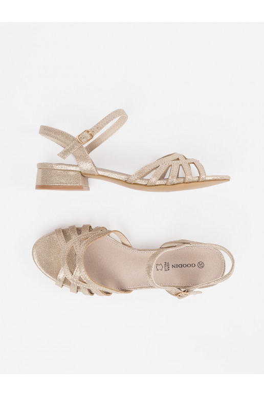 sandales  ze skórzaną wkładką sandales  ze skórzaną wkładką