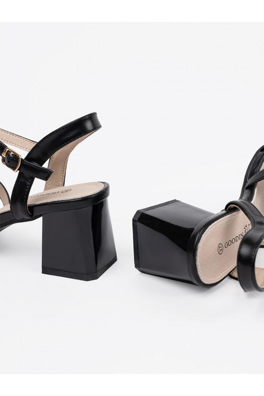 sandales uz papēža Melnas krāsas