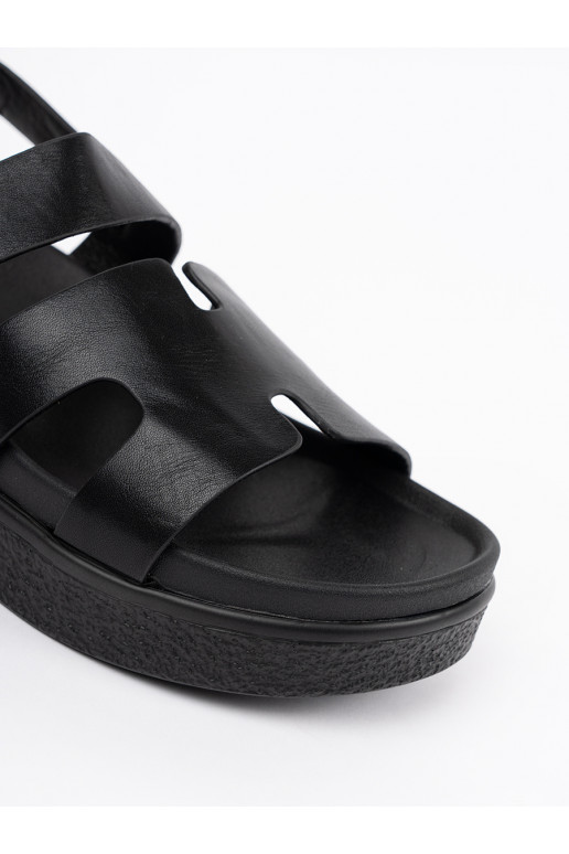 kurpes ar platformu Melnas krāsas  kurpes ar platformu Melnas krāsas