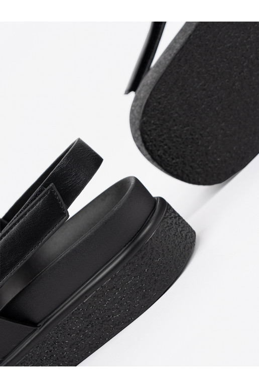 kurpes ar platformu Melnas krāsas  kurpes ar platformu Melnas krāsas